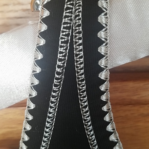 NWOT:SUPER FANCY/ADORABLE TOP🛍🎀🎀🛍🎀 - Picture 4 of 5